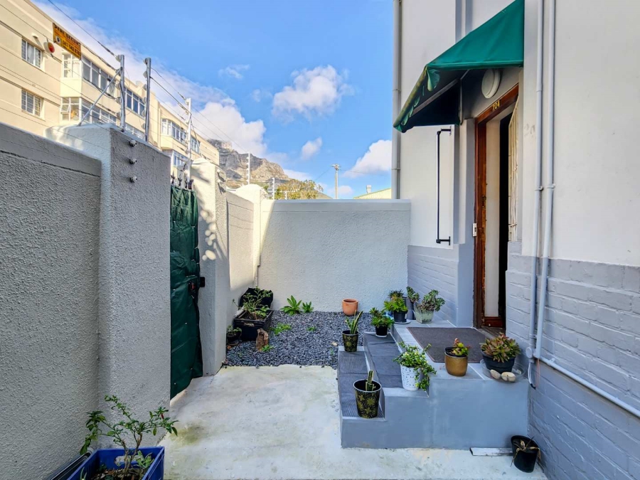 2 Bedroom Property for Sale in Zonnebloem Western Cape